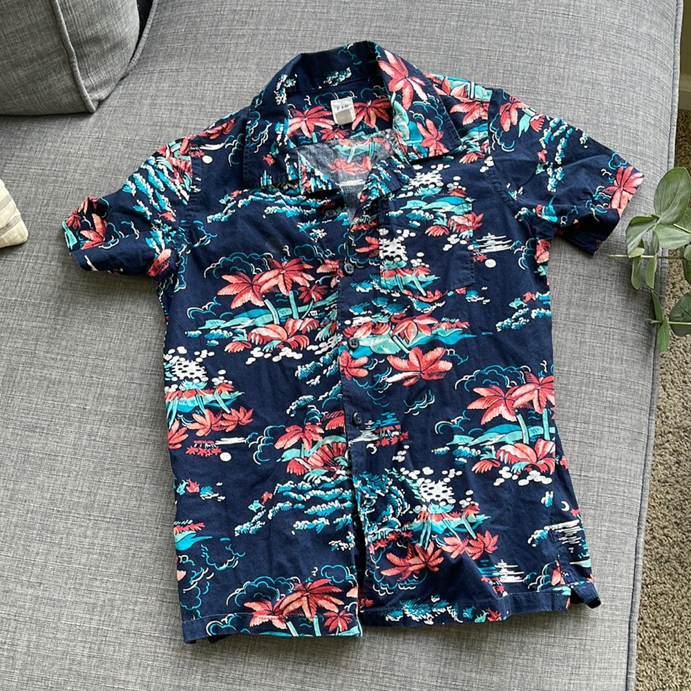 Gap boys size 6-7 Hawaiian shirt